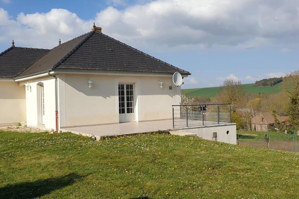 Le Bellevue A 1 H 30 De Paris Et 20 Km De Troyes Villa Estissac Exterior photo